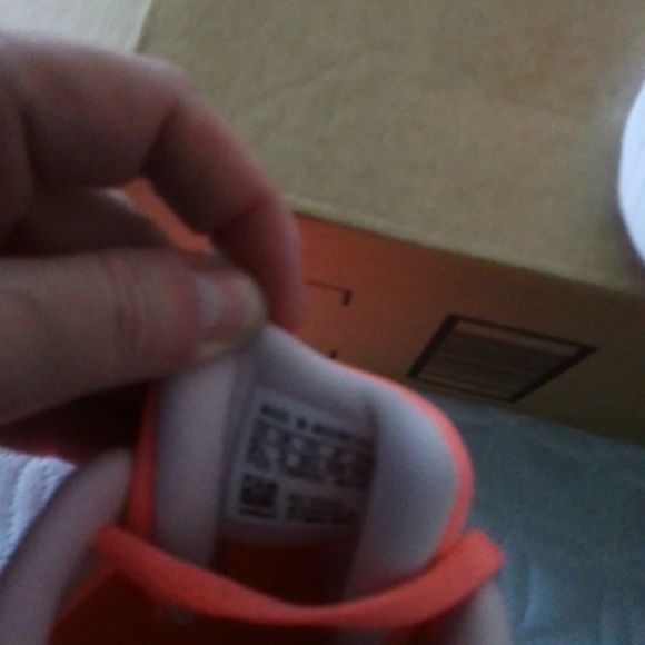 NWOT children's Adidas sneakers - Picture 5 of 5